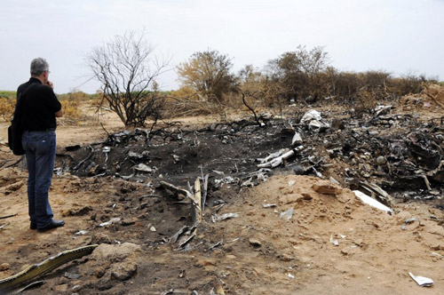 آثار الطائرة الجزائرية المحطمة في مالي
