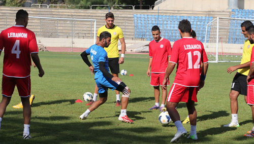 مدرب منتخب لبنان يستدعي 24 لاعباً 