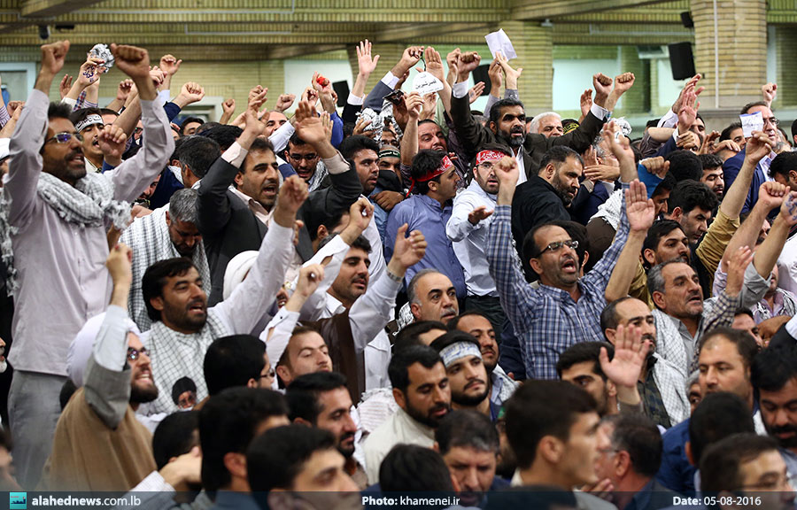 لقاء الإمام الخامنئي بالآلاف من عامة الشعب الإيراني..(2016-08-05)