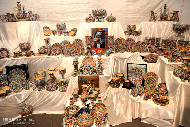 معرض الصناعات اليدوية الايرانية في طهران