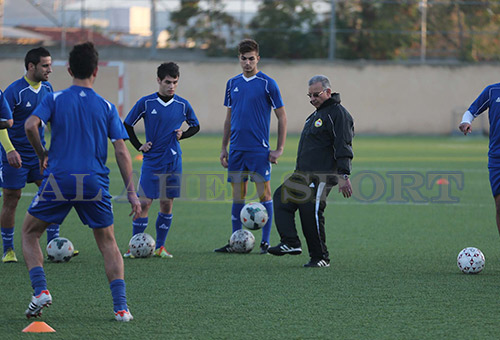  استلم المدير الفني  الجديد لفريق 