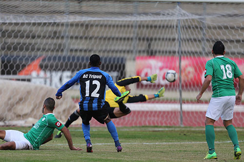 الانصار يتخطى طرابلس 2-1