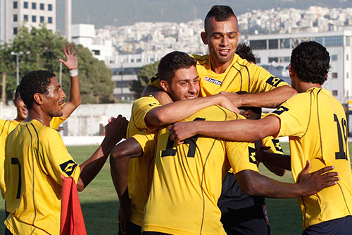 فوز العهد على طرابلس 2-0