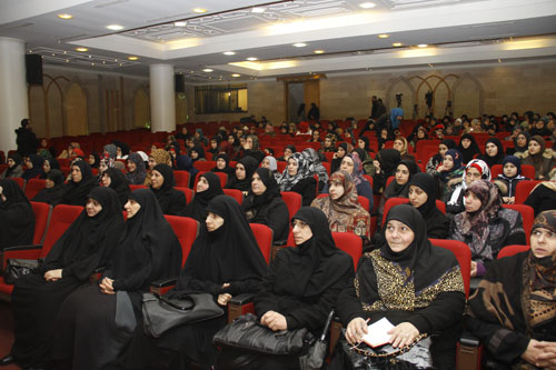 تكريم اخوات ارتدين الحجاب في 2014