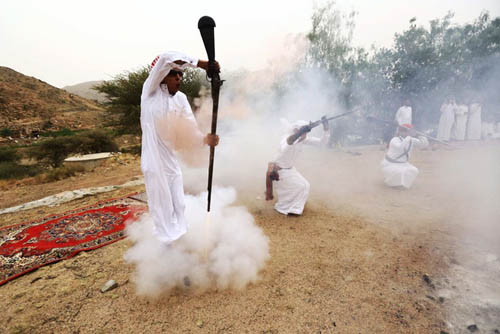 راقصو السعودية .. الانتحار من اجل صورة!