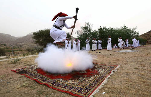 راقصو السعودية .. الانتحار من اجل صورة!