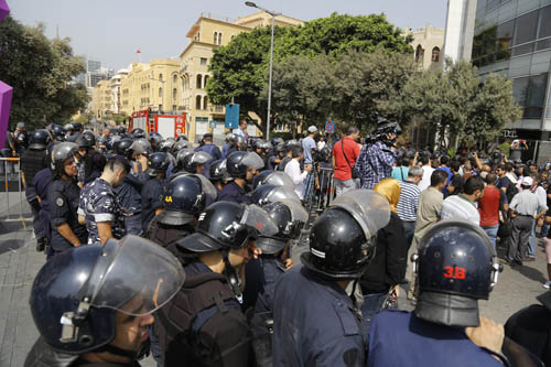 مواجهات بين القوى الأمنية ونشطاء الحراك المدني بالتزامن مع طاولة الحوار