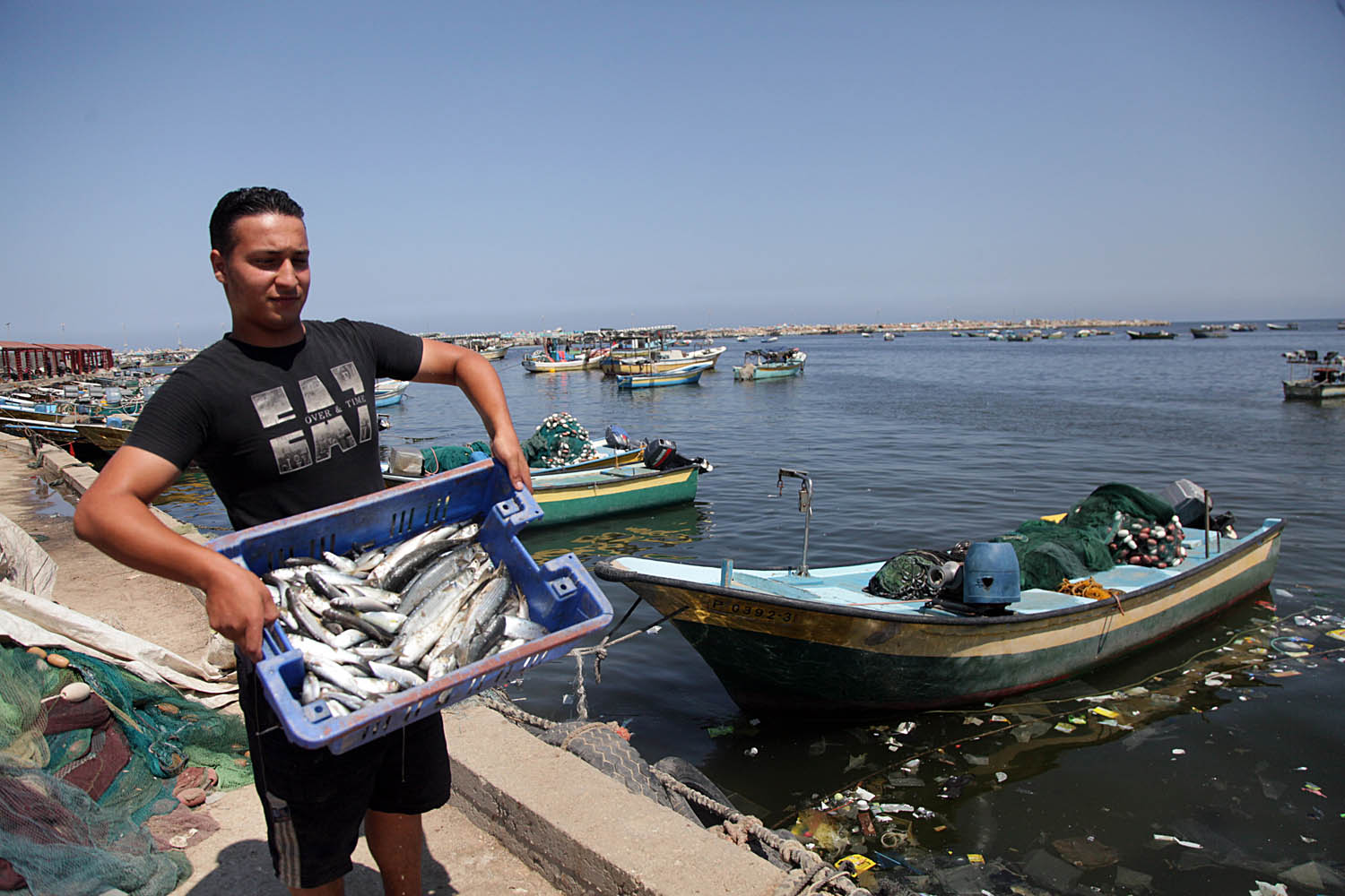 اسماك غزة بعد دخول الصيادين 9 اميال في البحر