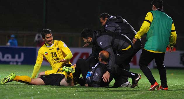 الاهلي لتعزيز حظوظه بالتأهل والهلال يبحث عن فوز اول