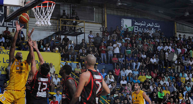 الرياضي بيروت  يُنزل الخسارة الاولى بالنجم الساحلي التونسي 