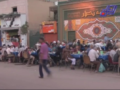 ’’موائد الرحمان’’ عمل خيري رمضاني في مصر