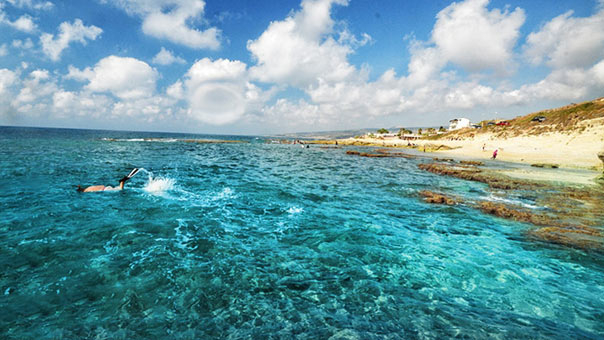 ترغب بسباحة رائعة؟ عليك بزيارة أجمل الشواطئ اللبنانية