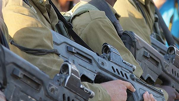 جيش الاحتلال يضع خطة لمكافحة ظاهرة سرقة السلاح من قواعده