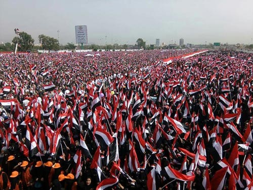 اليمنيون احتشدوا في ميدان السبعين بعد عامين على بدء العدوان