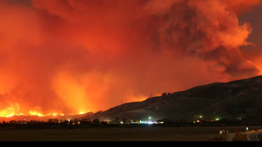 حرائق الغابات في كاليفورنيا تجبر السلطات على إجلاء 212 ألف شخص