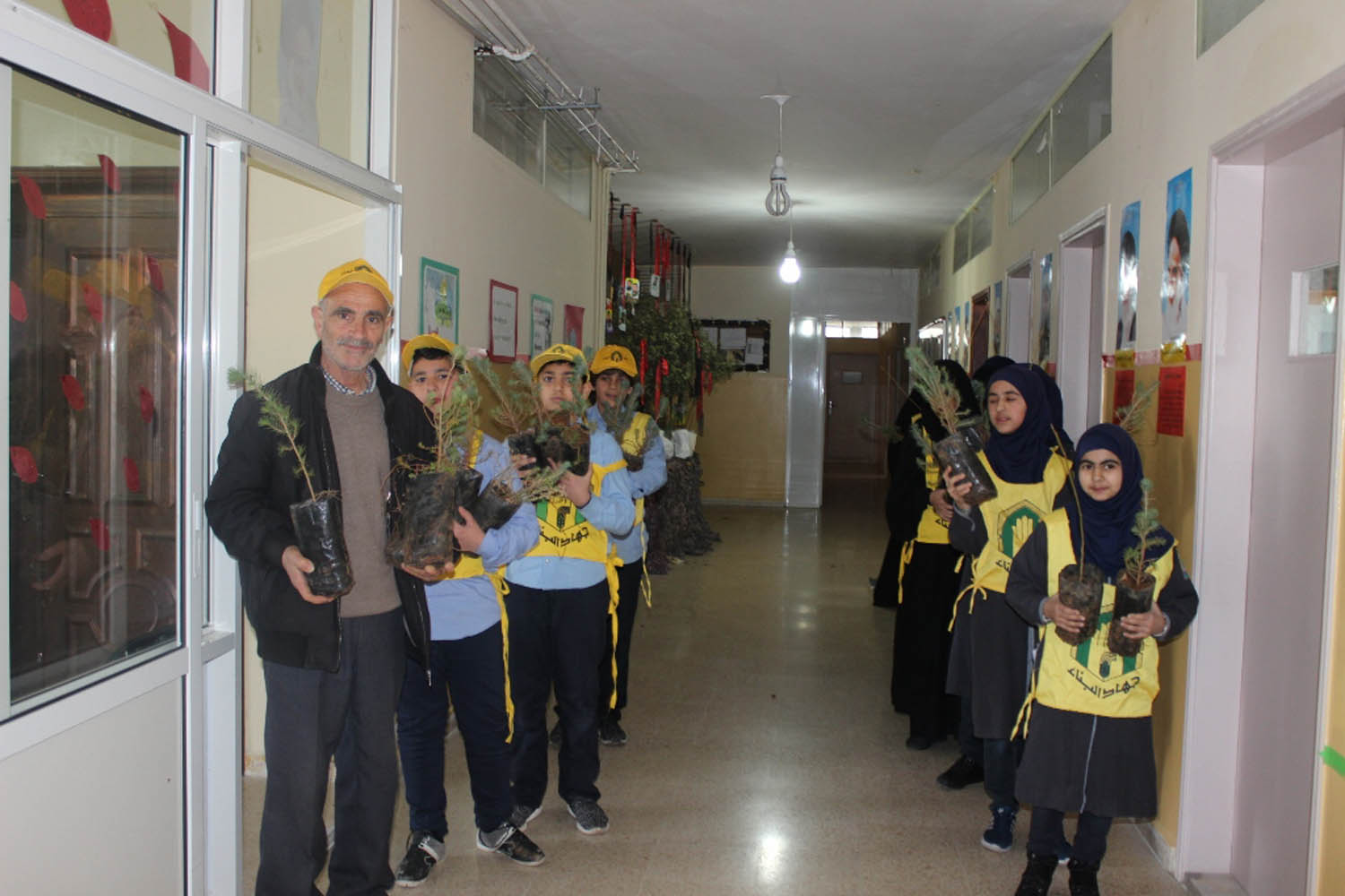 150 شجرة سرو لطلاب مدارس المهدي -القطراني